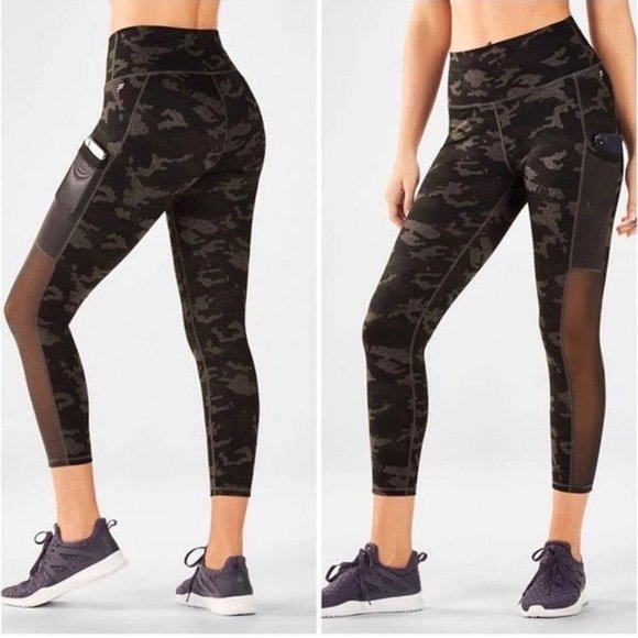 Fabletics Pants - Fabletics Mila High Waisted Pocket Capri Camo Leggings NWT